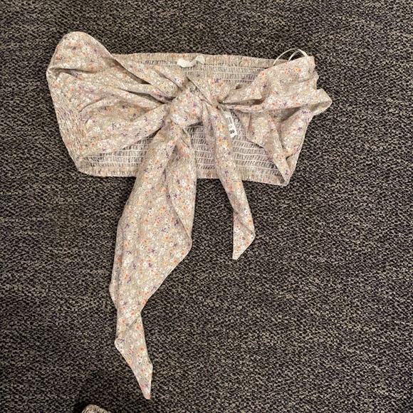 Two piece set - Picture 2 of 5